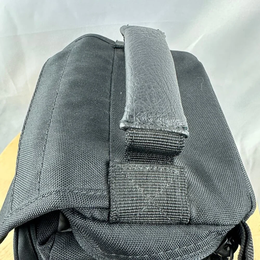 Lowepro EX 120 camera bag (Bundle Eligible)